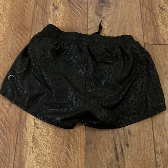 Zyia Active Bomber Medium Shorts Black Animal Metallic - Picture 3 of 13